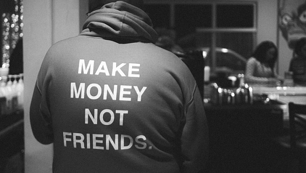 В Новосибирске осудят за взятки бывшего инспектора и директора фирмы перевозок