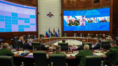 Министр обороны раскритиковал проживание курсантов НВВКУ в палатках