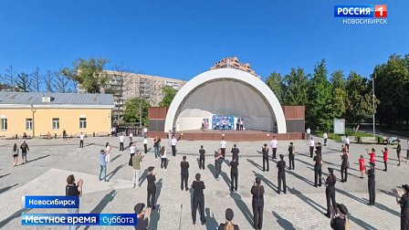 В Центральном парке Новосибирска прошла «Зарядка со стражем порядка»