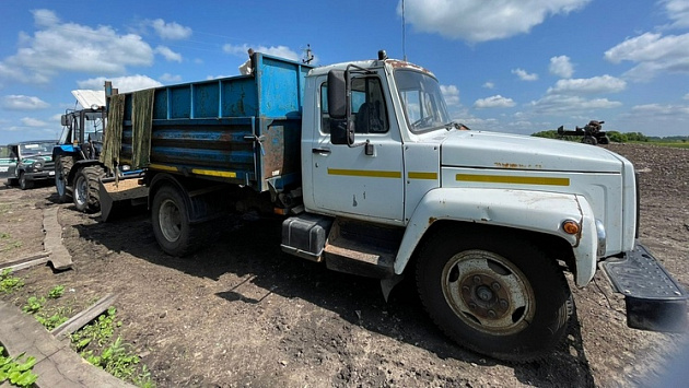 Новосибирец оплатил штраф за вандализм своих свиней лишь после ареста грузовика