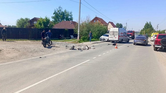 Под Новосибирском мотоциклист без шлема погиб в столкновении с автомобилем