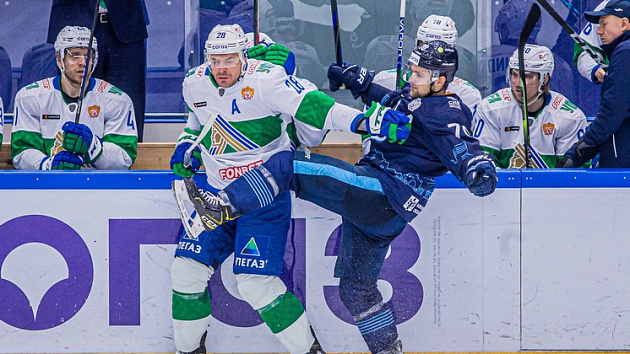 Матч тв хоккей ска. Владислав каменев хоккеист цска. Каменев владислав с кубком гагарина. Динамо москва и торпеда счёт. Хк салават юлаев.