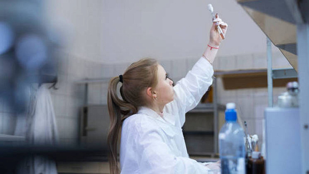 Новосибирский вуз отсудил у студентки 250 тысяч рублей после её отчисления