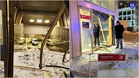 Машина пробила двери станции метро Новосибирска и скатилась по лестнице