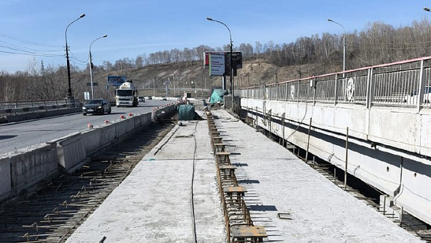 В Новосибирске проезд по мосту через реку Иня сузят в ночь на 12 апреля