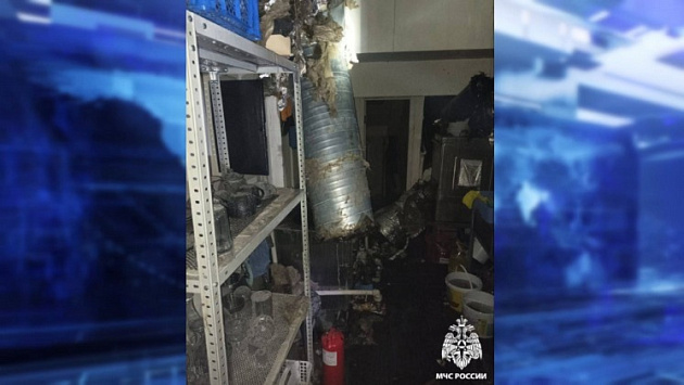 Ресторан загорелся на улице Ленина в центре Новосибирска