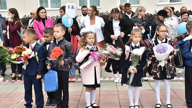 Новосибирских школьников с Днём знаний поздравил губернатор