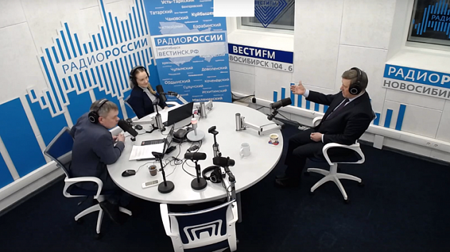 Прямая линия с мэром Новосибирска Анатолием Локтем
