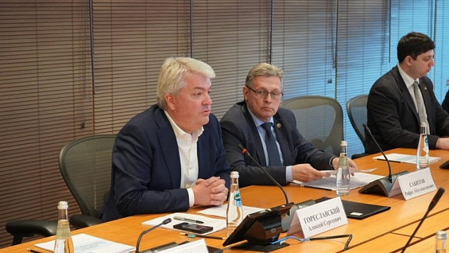 Рифат Сабитов подчеркнул важность устойчивой мобильной связи на трассах