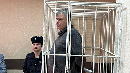 В Новосибирске главу спортивной организации начали судить за растрату и взятку