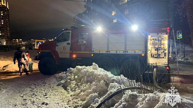 В Новосибирске спасли семь человек во время пожара в гостинице