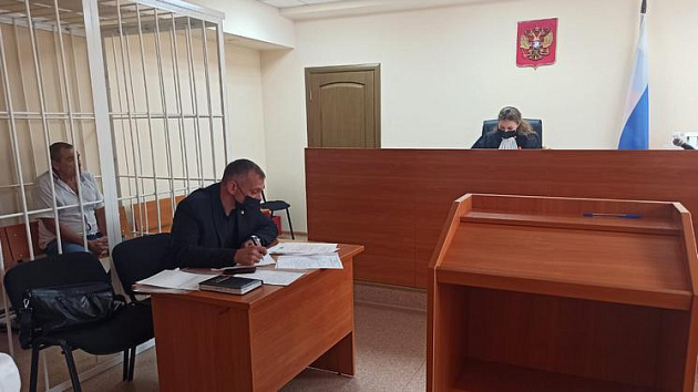 В Новосибирске суд отправил в СИЗО мужчину за стрельбу из окна в людей