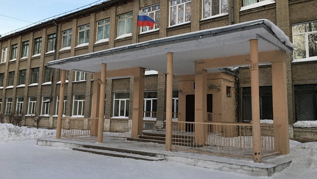 В новосибирской школе подросток выстрелил в одноклассника из пневматики