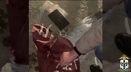 Новосибирца задержали за помощь мошенникам в обмане пенсионера из Карелии