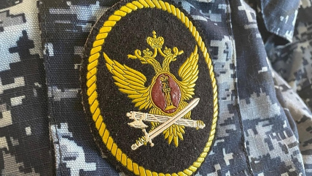 В Новосибирске осудили сотрудника колонии за взятки и покровительство заключённому