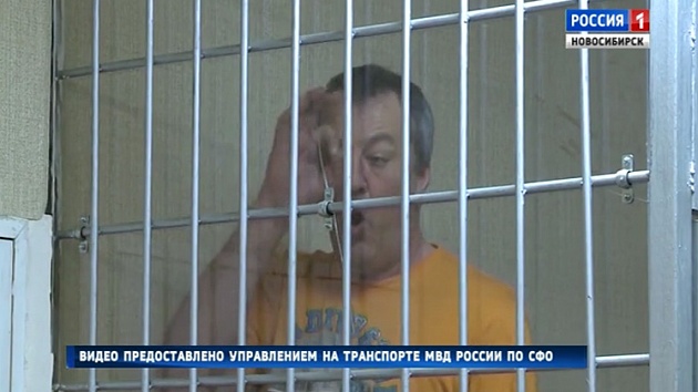 Голый авиадебошир избивал пассажиров рейса Санкт-Петербург – Новосибирск