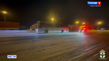 Последствия мощного снегопада устраняют в Новосибирской области