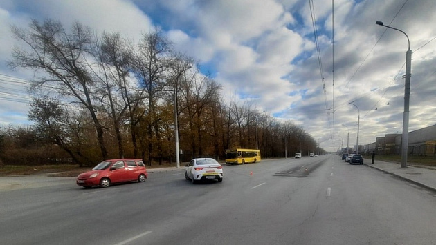 Три иномарки столкнулись на улице Станционной в Новосибирске
