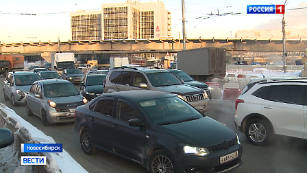 Огромные пробки сохранились после открытия четвертого моста в Новосибирске