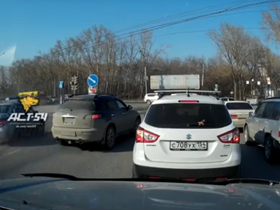 17 автомобилей ДПС преследовали у «Меги» пьяного водителя (видео)