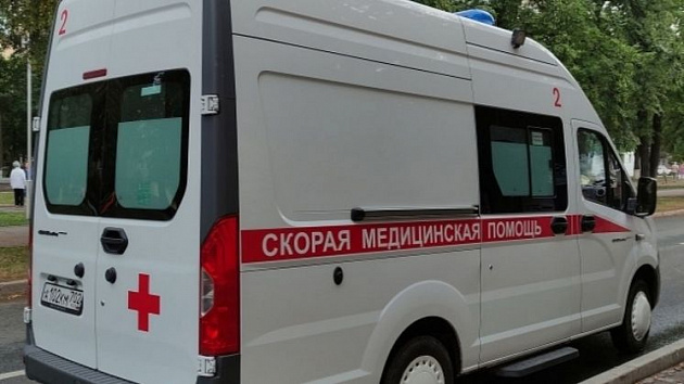 Нетрезвого водителя под Новосибирском госпитализировали после ДТП на АЗС