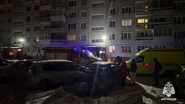 В Новосибирске спасли трёх человек из пожара в высотном жилом доме