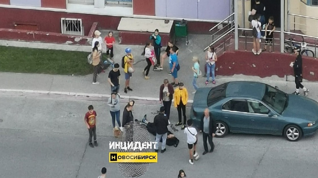 В Новосибирске из окна многоэтажки выпал мужчина