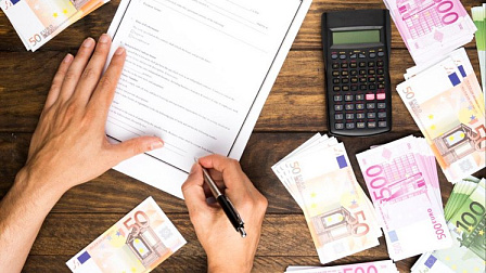 За работу с подложными документами новосибирский пристав заплатит 3,6 миллиона