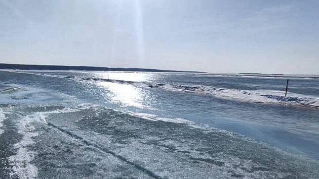Закрыли все ледовые переправы по Новосибирскому водохранилищу