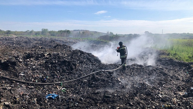 Мэр Новосибирска распорядился защитить горожан от дыма из-за горящего мусора