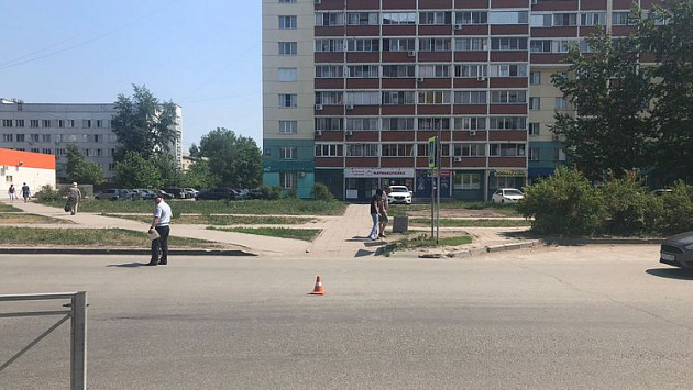 В Новосибирске полиция разыскивает сбившего 17-летнюю девушку водителя