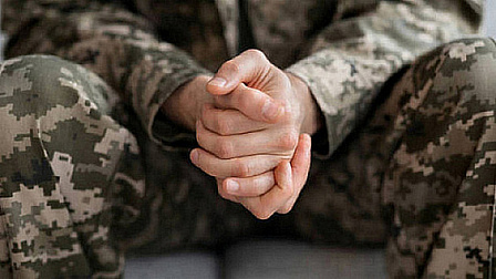 Участник спецоперации рассказал новосибирским студентам о боевом пути