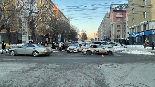 В Новосибирске мужчину доставили в больницу после ДТП