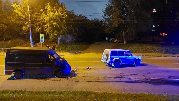 В Новосибирске 16-летняя пассажирка автомобиля пострадала в аварии на дороге