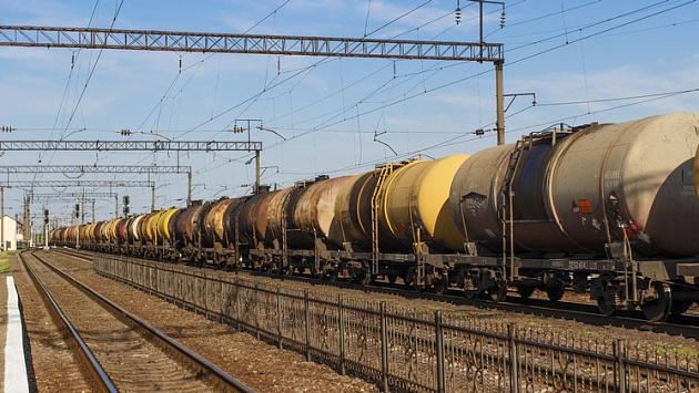 Опасная соляная кислота вытекла из емкости на станции в Новосибирске