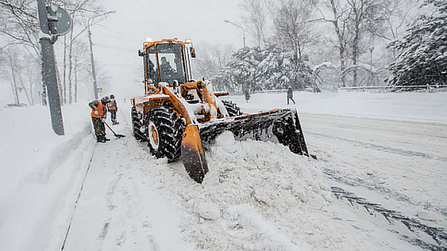 С каких улиц Новосибирска уберут снег днём 14 января