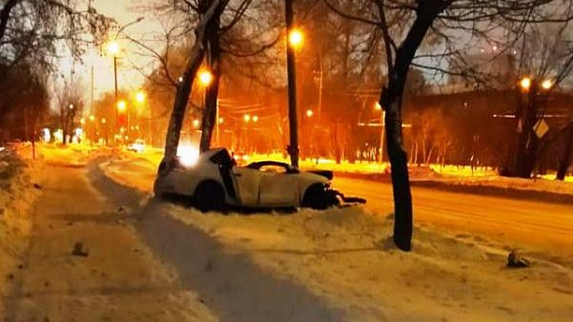 Погиб 21-летний пассажир Volkswagen Polo после ДТП в Новосибирске