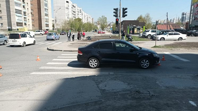В Новосибирске водитель иномарки сбил 13-летнюю девочку на пешеходном переходе