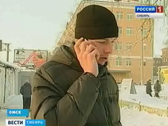 Молодые омичи помогают девушкам безопасно добраться до дома