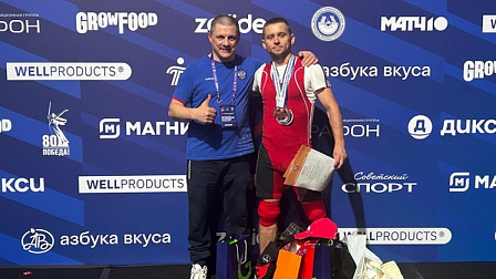 Новосибирский тяжелоатлет завоевал медаль на чемпионате России