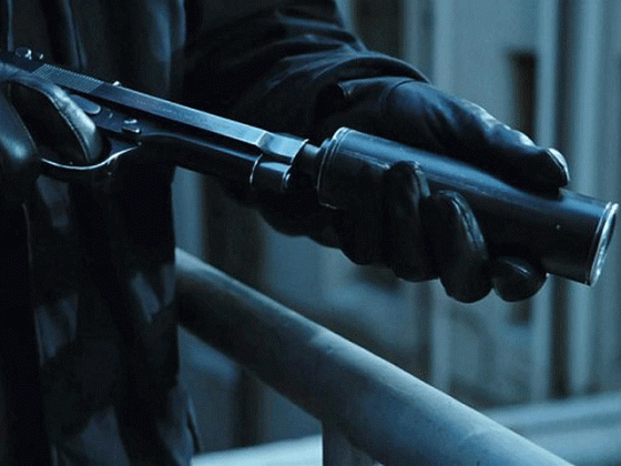 В сети появилось видео задержания «заказавшего» свою девушку мужчины